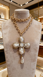Croce con perle scaramazze e Swarovski