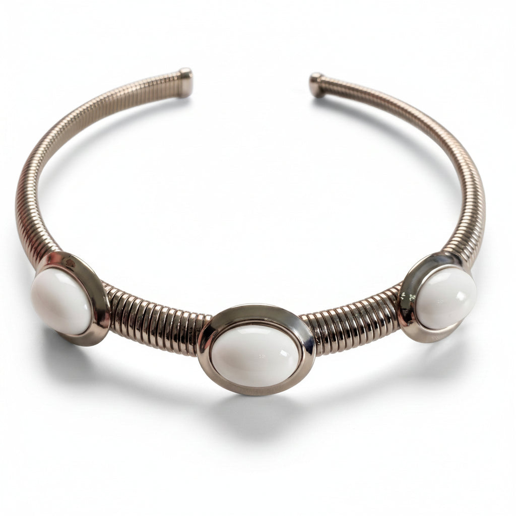 Set choker e orecchini White