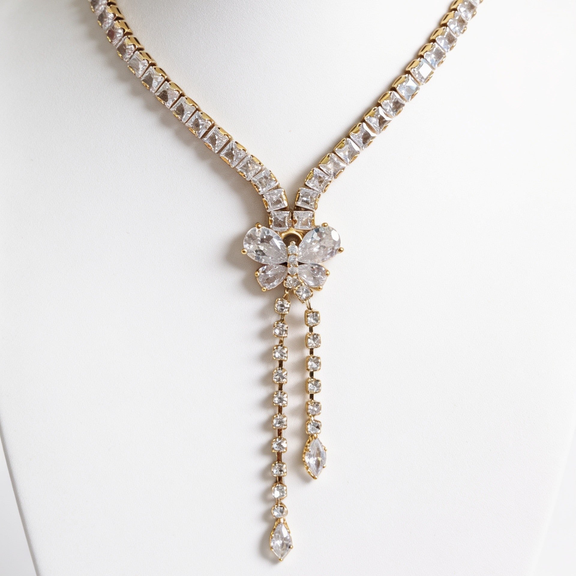 Collana Crisalide in Swarovski e zirconi
